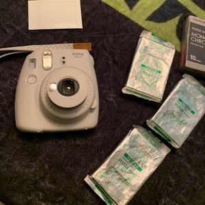 Used once on vacation: Instax Mini9